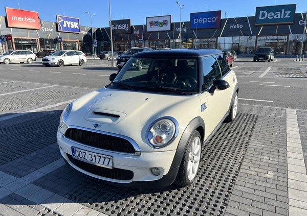 MINI Cooper S cena 29999 przebieg: 175900, rok produkcji 2009 z Dzierżoniów małe 67